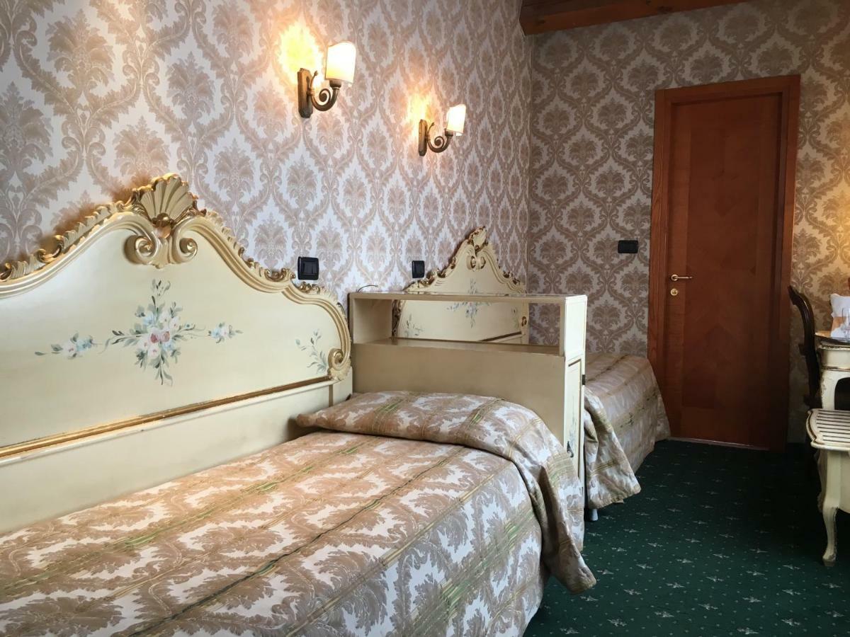 Hotel Gorizia A La Valigia Veneţia Cameră foto